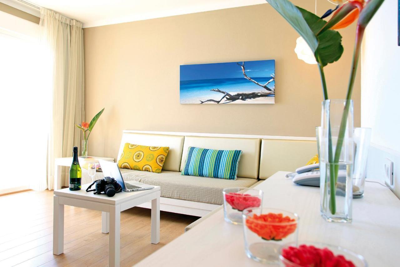 Apartamentos Bellamar Port de Pollenca Bagian luar foto