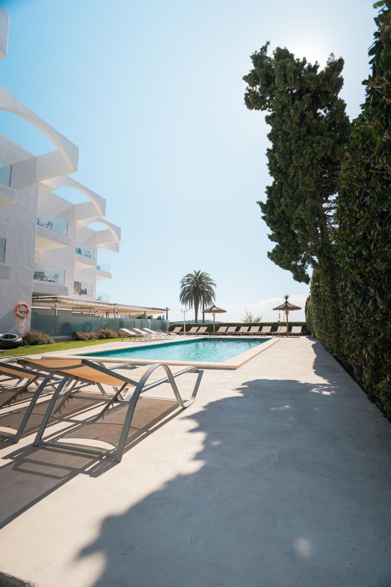 Apartamentos Bellamar Port de Pollenca Bagian luar foto